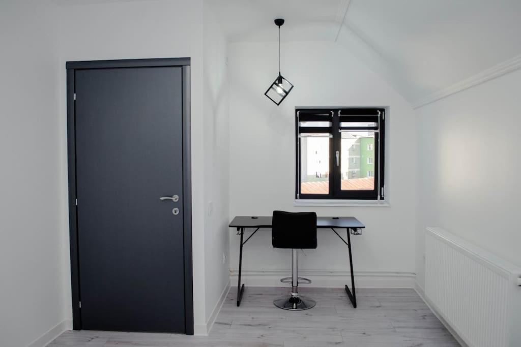 Apartmán Pentgarden Penthouse Jacuzzi Târgu Jiu Exteriér fotografie