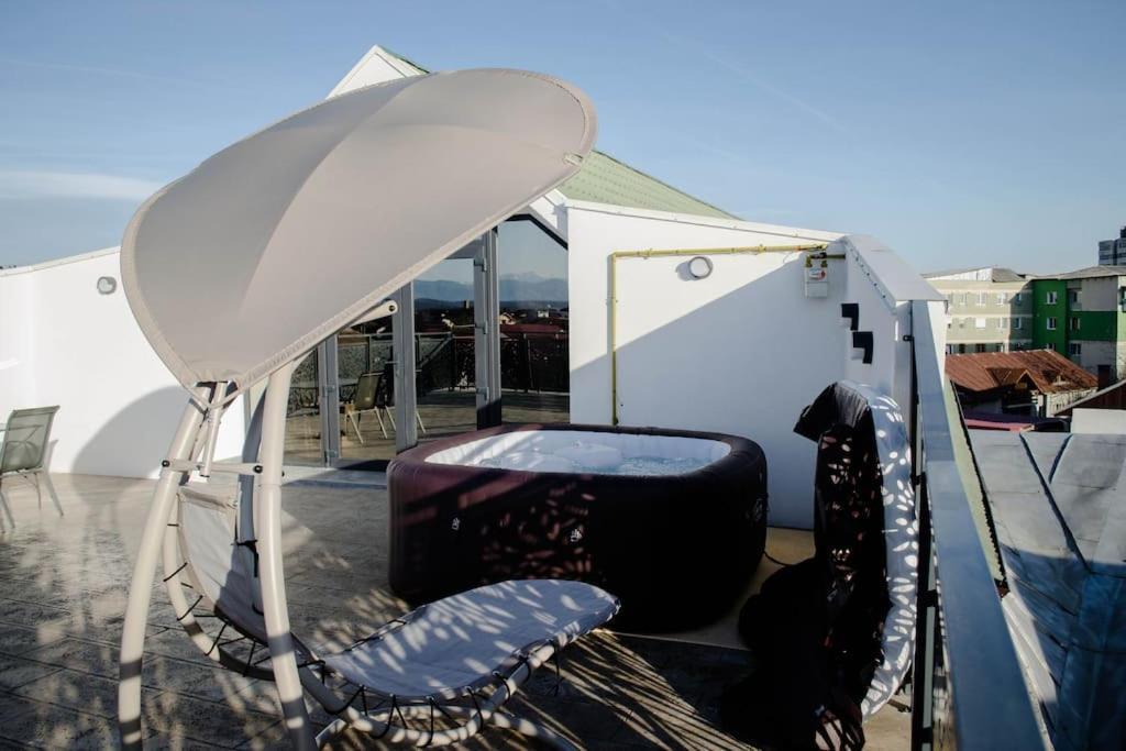 Apartmán Pentgarden Penthouse Jacuzzi Târgu Jiu Exteriér fotografie