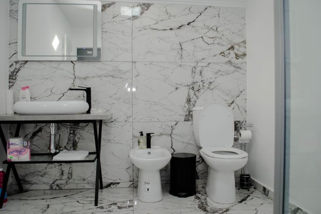 Apartmán Pentgarden Penthouse Jacuzzi Târgu Jiu Exteriér fotografie