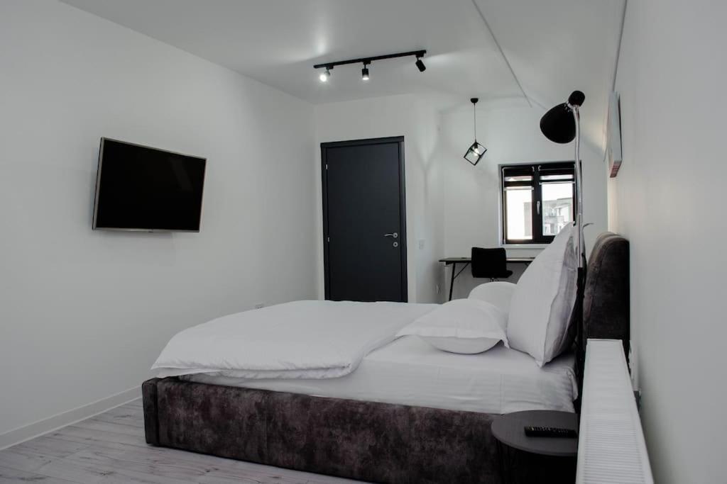 Apartmán Pentgarden Penthouse Jacuzzi Târgu Jiu Exteriér fotografie