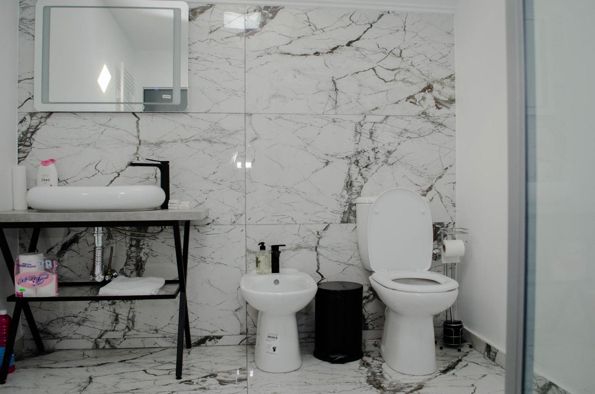 Apartmán Pentgarden Penthouse Jacuzzi Târgu Jiu Exteriér fotografie